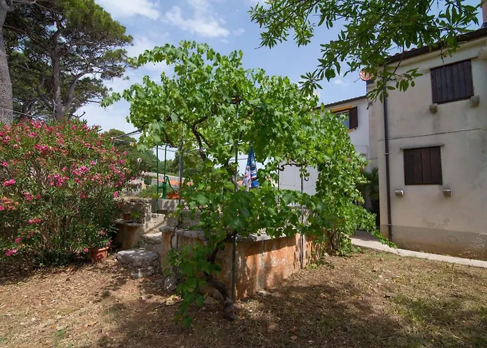 Bastinac 2 3* Veli Lošinj