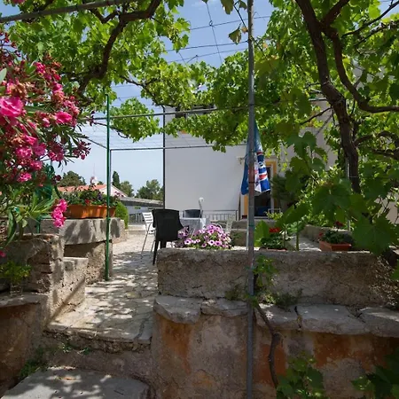 Guest house Bastinac 2 3*