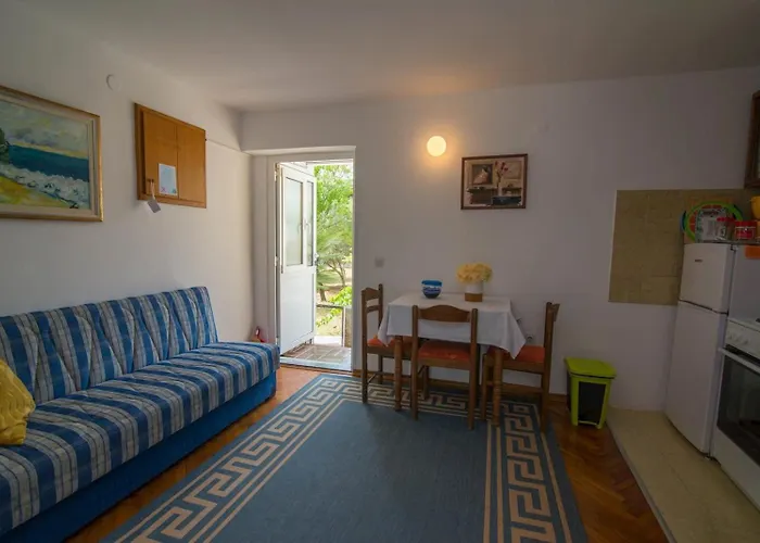 Bastinac 2 Guest house